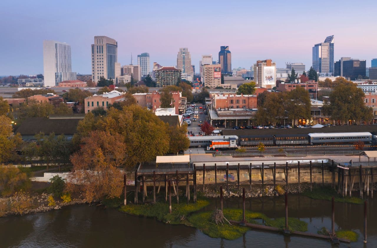 Sacramento-Roseville-Folsom, CA skyline